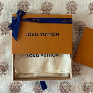Louis Vuitton small storage box and dust bag